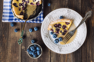  Dutch Baby pancake with blueberrie