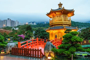 Fotobehang Hong-Kong The Pavilion of Absolute Perfection (Golden Pagoda) in Nan Lian Garden at Diamond Hill in Hong Kong