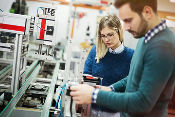Engineering robotics class teamwork