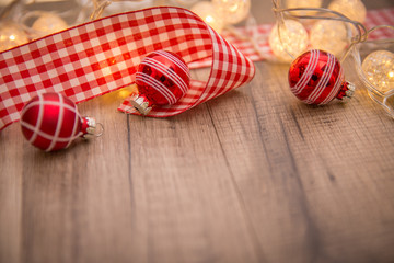 Rote Weihnachtskugeln