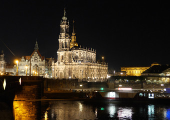 Naklejka premium Augustusbrücke und Hofkirche, Dresden