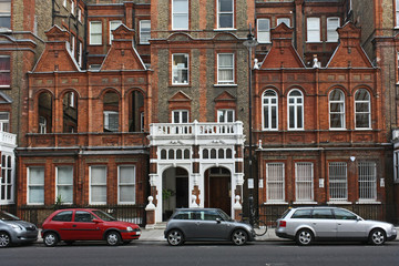 Fototapeta na wymiar London, old apartment buildings