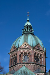 Fototapeta na wymiar St. Lukas in München
