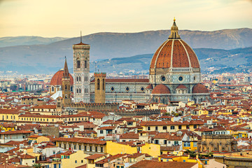 Fototapeta na wymiar Florence at sunrise, tuscany, Italy.