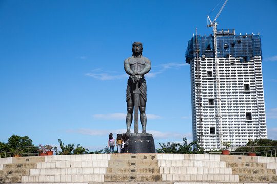 Lapu-Lapu monument in Rizal Park, Manila, Philippines