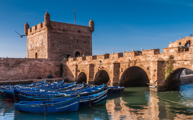 Fischerboote im Hafen von Essaouira; Marokko