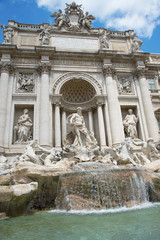Fototapeta na wymiar The famous Trevi Fountain in Rome.