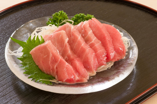 中トロの刺身
