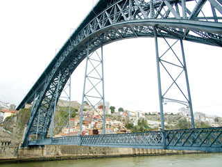 Detalle del puente en Oporto