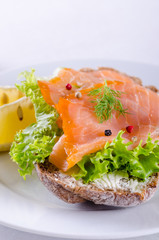 smoked salmon on toasted bread