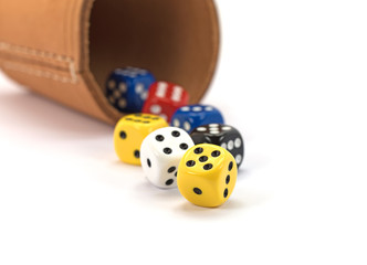Würfelspiel, Würfelbecher, Gesellschaftsspiele