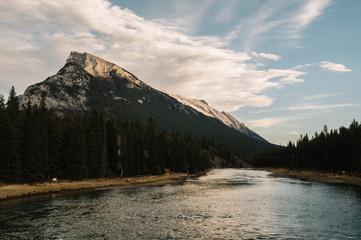 Fototapeta na wymiar Mount Rundle seen from the Bow River in Banff