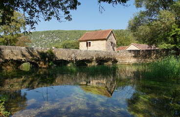 Brücke an den Krka Wasserfällen