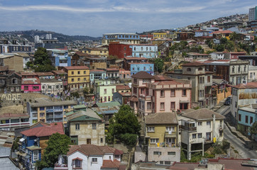 Fototapeta na wymiar Colorful buildings of Valparaiso, Chile