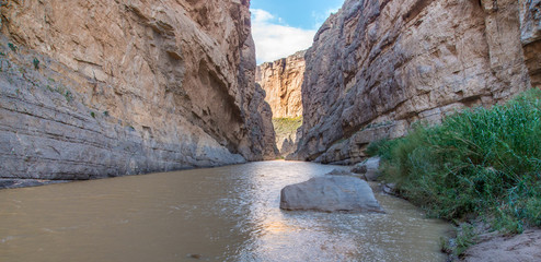 Fototapeta na wymiar Rio Grande River in Santa Elena Canyon on the Texas/Mexico border