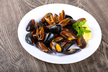 Boiled mussels