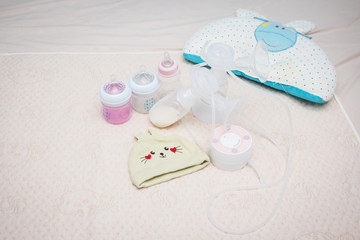 Breast Pump and milk bottle for baby,prepare milk for newborn