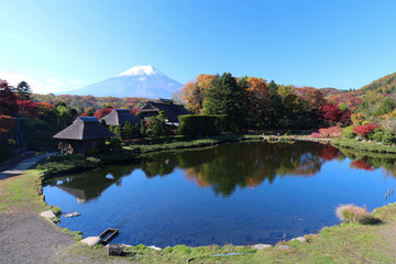 Fototapeta premium Oshino Hakkai i góra Fuji