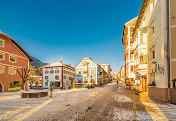 Fototapeta na wymiar houses of alpine village