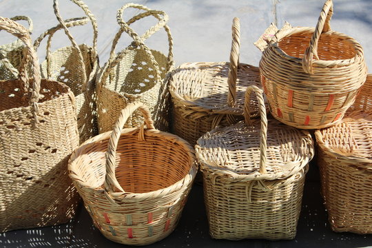 Mercado de canastas en M&aacute;ncora