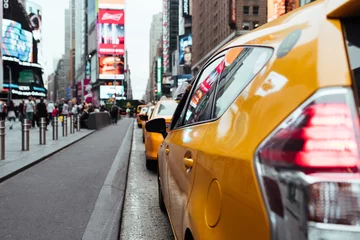 Fototapete Rund Taxis auf der stark befahrenen Time Square Road © sata_production