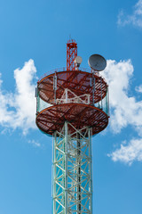 電波塔と空