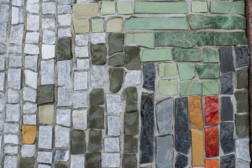 Мозаика из камней и цемента