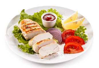 Grilled chicken fillet and vegetables 