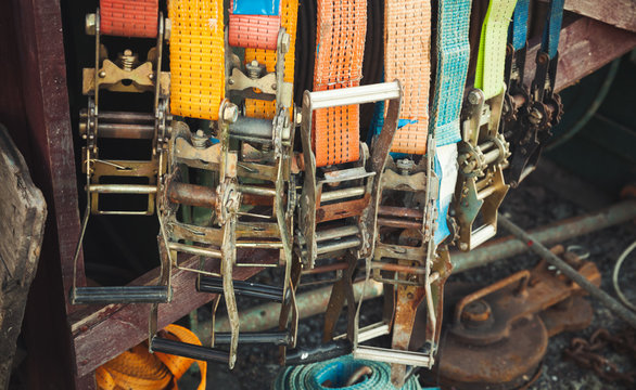 Colorful slings with steel buckles