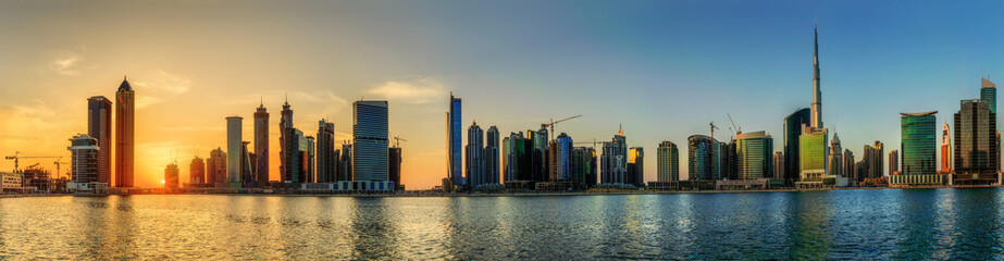 Obraz na płótnie Canvas Business bay of Dubai, UAE