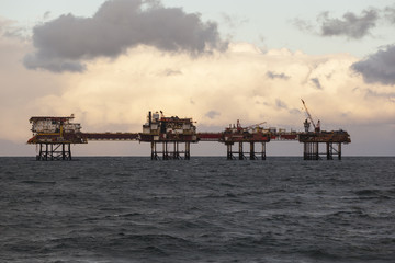 Fototapeta premium Silhouette of offshore oil installation 