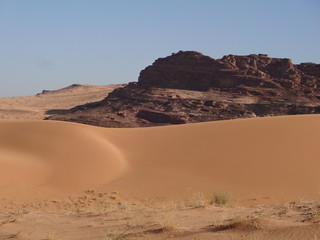 Jordanie : dune et désert du Wadi Araba