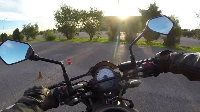 Moto exercices plateau permis A2