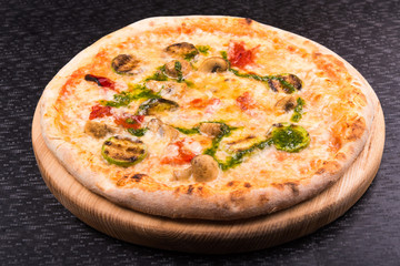 vegetarian pizza with vegetables