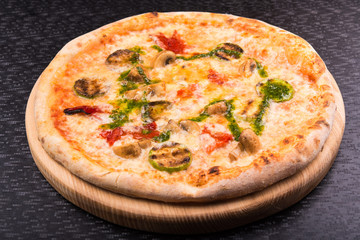 vegetarian pizza with vegetables