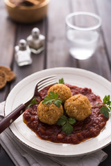 Red lentil and bulgur patties