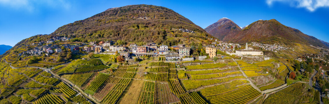 Sondrio - Valtellina (IT) - Vista aerea autunnale del Convento di San Lorenzo e frazioni di Sant'Anna, Mossini e Ponchiera 