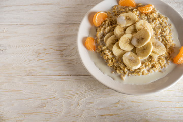 oatmeal with fruit for breakfast