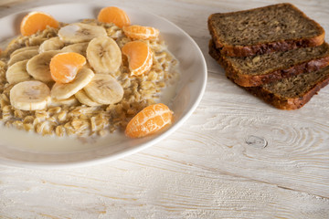 oatmeal with fruit for breakfast