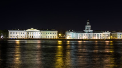 Fototapeta na wymiar Nightview over Saint Petersburg