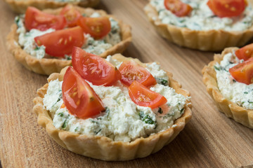 Tartlet with feta and veggies