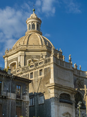 Fototapeta na wymiar Kirche della Badia di St. Agata, rechts der Dom St. Agata, Piazza del Doumo, Catania, Provinz Catania, Sizilien, Italien, Europa