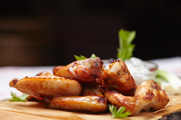 chicken wings with sauce