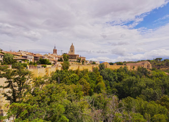 Fototapeta na wymiar Spain, Castile and Leon, Segovia, View of the old town..