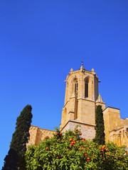 Fototapeta premium Spain, Catalonia, Tarragona, View of The Cathedral of Tarragona..