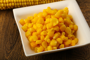 Sweet canned corn