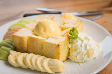 Banana with toast and ice cream