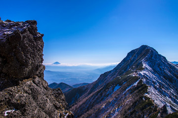 Fototapeta na wymiar 赤岳山頂と富士山