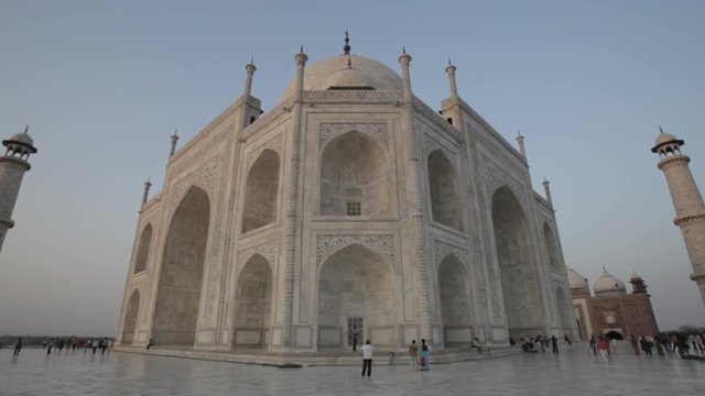 WS TU Taj Mahal Courtyard / Agra, India