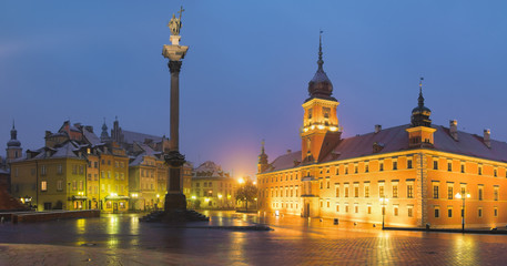 Royal Castle and Sigismund's Column in Warsaw old town